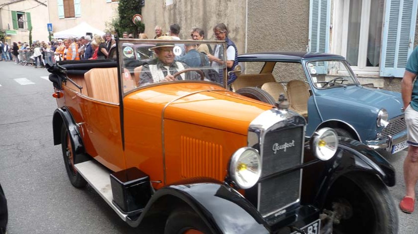 Image 3FESTIVAL AUTO RETRO 2018