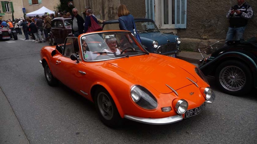 Image 2 FESTIVAL AUTO RETRO 2018