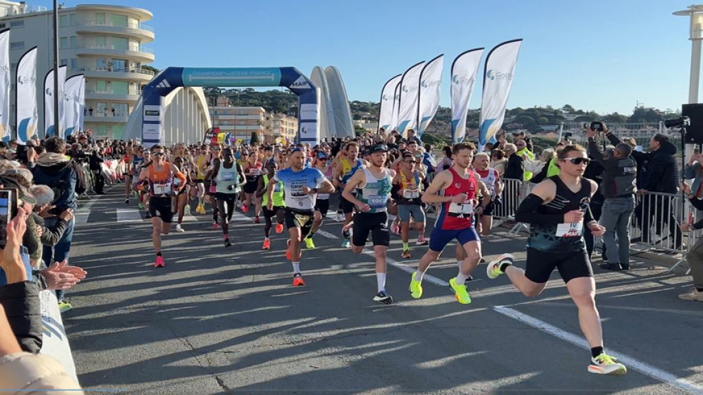 Départ du Marathon de Saint Tropez 24 mars 2024