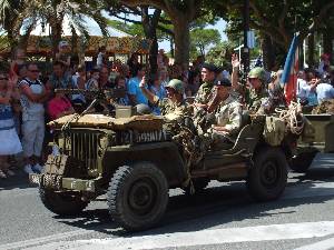 DEFILE MILITAIRE 2008