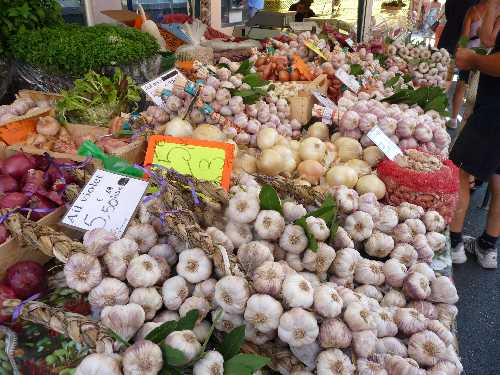 VISITE DU MARCHE PROVENCAL ALIMENTAIRE DU JEUDI A SAINTE MAXIME